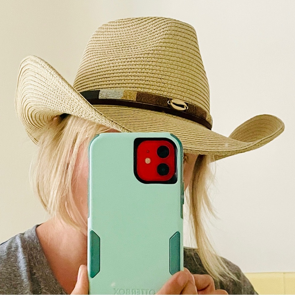 Classic Cream Tan Cowboy Hat Brown Band Metallic Accents Cowrie Shell - Picture 10 of 11